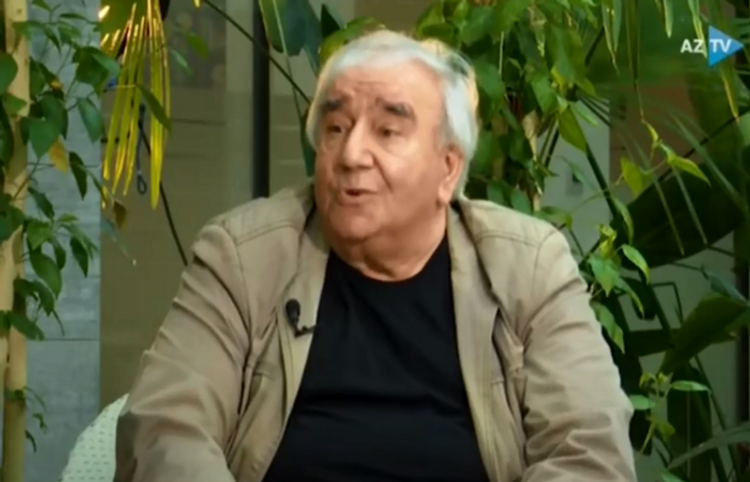 Bir bax, başın üstə günəş doğulur – Ramiz Rövşən Şuşaya şeir oxudu - Video