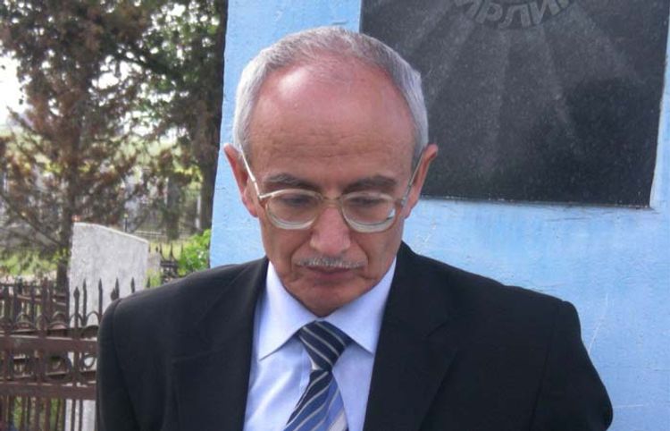 Yazıçılar İttifaqından qovuldu, peyğəmbərə görə ölüm fətvası verildi, küçədə qətlə yetirildi – Necə öldürüləcəyini öncədən yazan yazıçımız