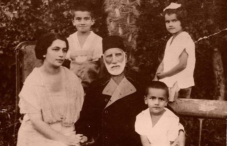 Oğlu ilə bacanaq oldu, gənc arvadına gözü düşən dostunu döydürdü, oğlu özünü güllələdi - Video